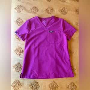 Jaanuu V-Neck Scrub Top in Wild Berry